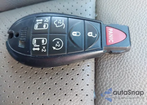 2015 Chrysler Town & Country Touring-L из США, поврежденный, VIN 2C4RC1CG9FR646567